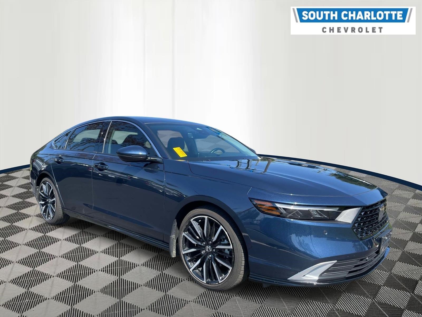 Used 2025 Blue Honda Touring image 3