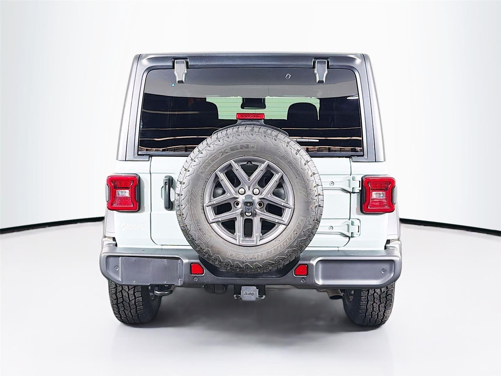 Used 2024 Earl Clearcoat Jeep Sport S image 6