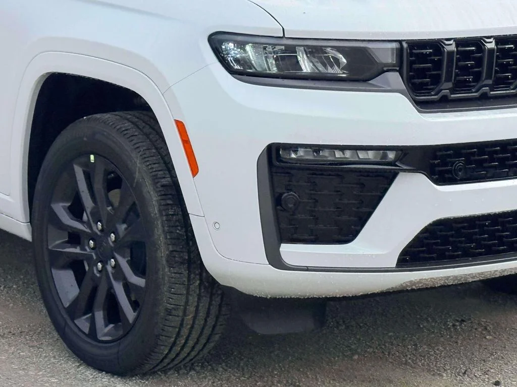 New 2026 White Jeep Limited Reserve image 5