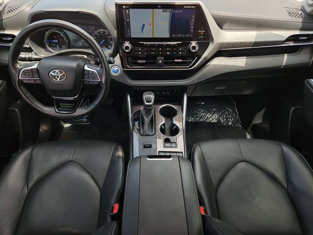 Used 2021 Red Toyota Platinum image 28