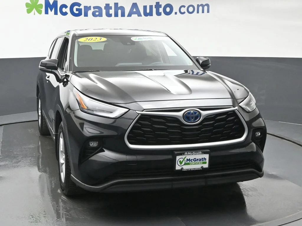 Used 2023 Black Toyota LE image 5