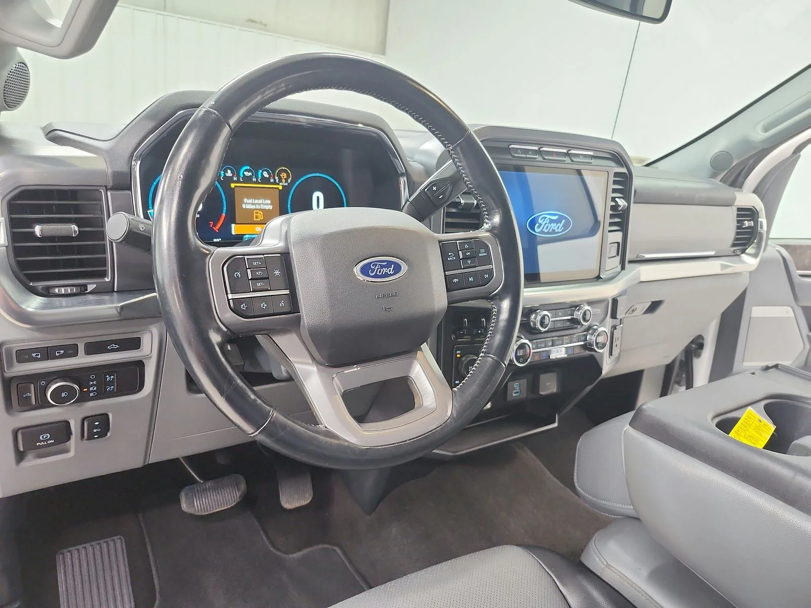 Used 2021 White Ford Lariat image 18