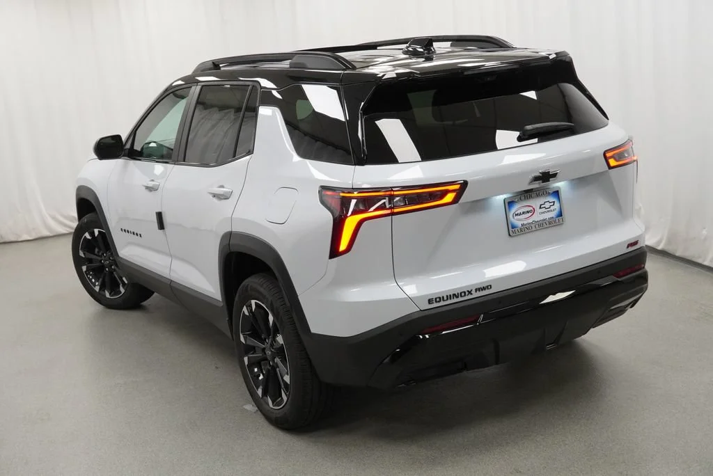 New 2027 Polar White Tricoat Chevrolet RS image 38