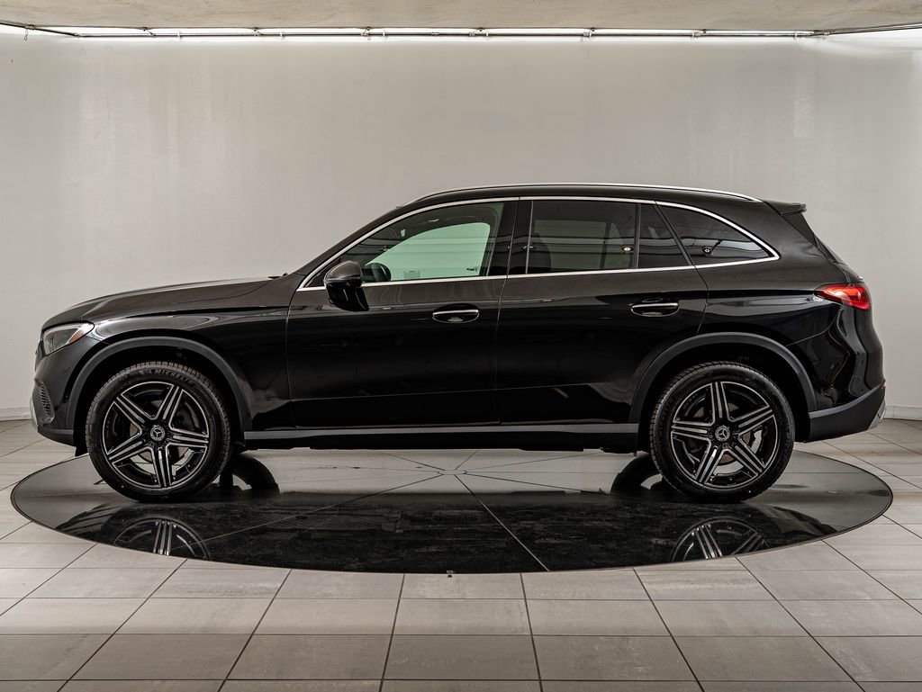 New 2026 Obsidian Black Metallic Mercedes-Benz GLC 300 image 5