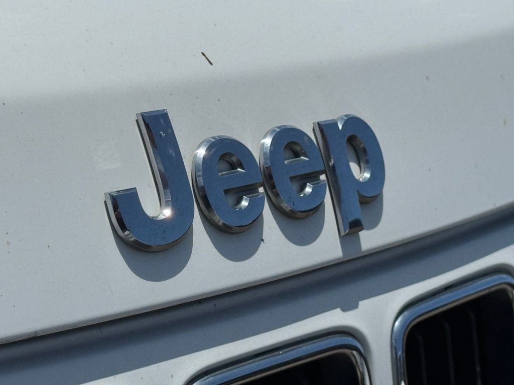 Used 2014 White Jeep Limited image 23
