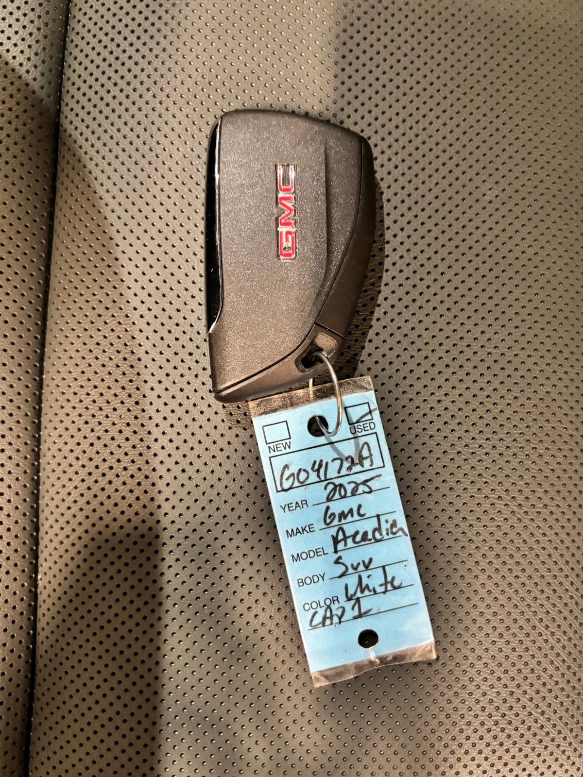 Used 2025 White GMC AT4 image 26