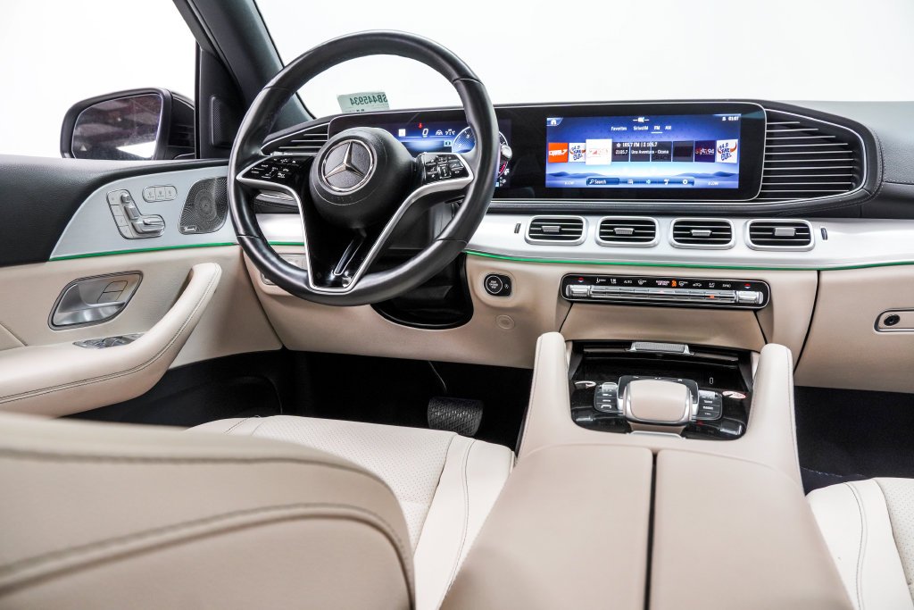 Used 2023 Black Mercedes-Benz GLB 250 image 24