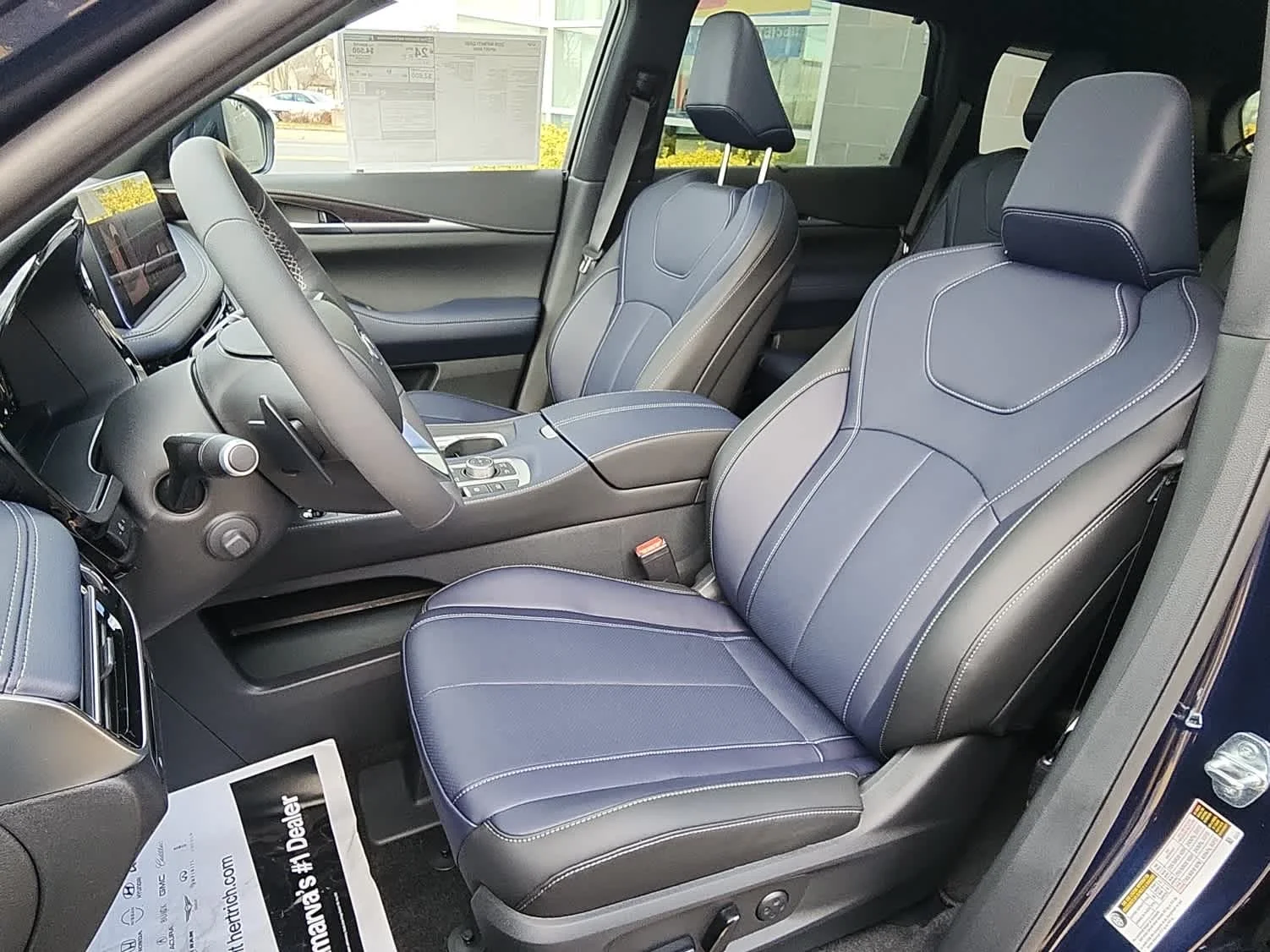 2026 INFINITI QX60 LUXE - Photo 12
