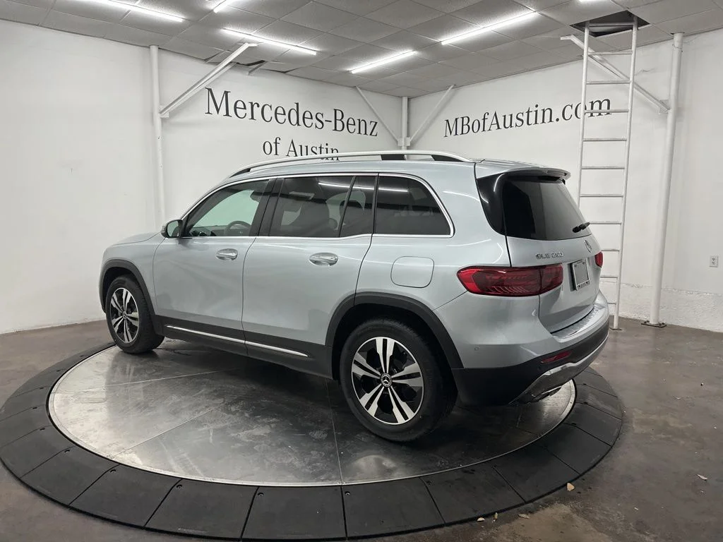 Used 2026 Silver Mercedes-Benz GLB 250 image 5