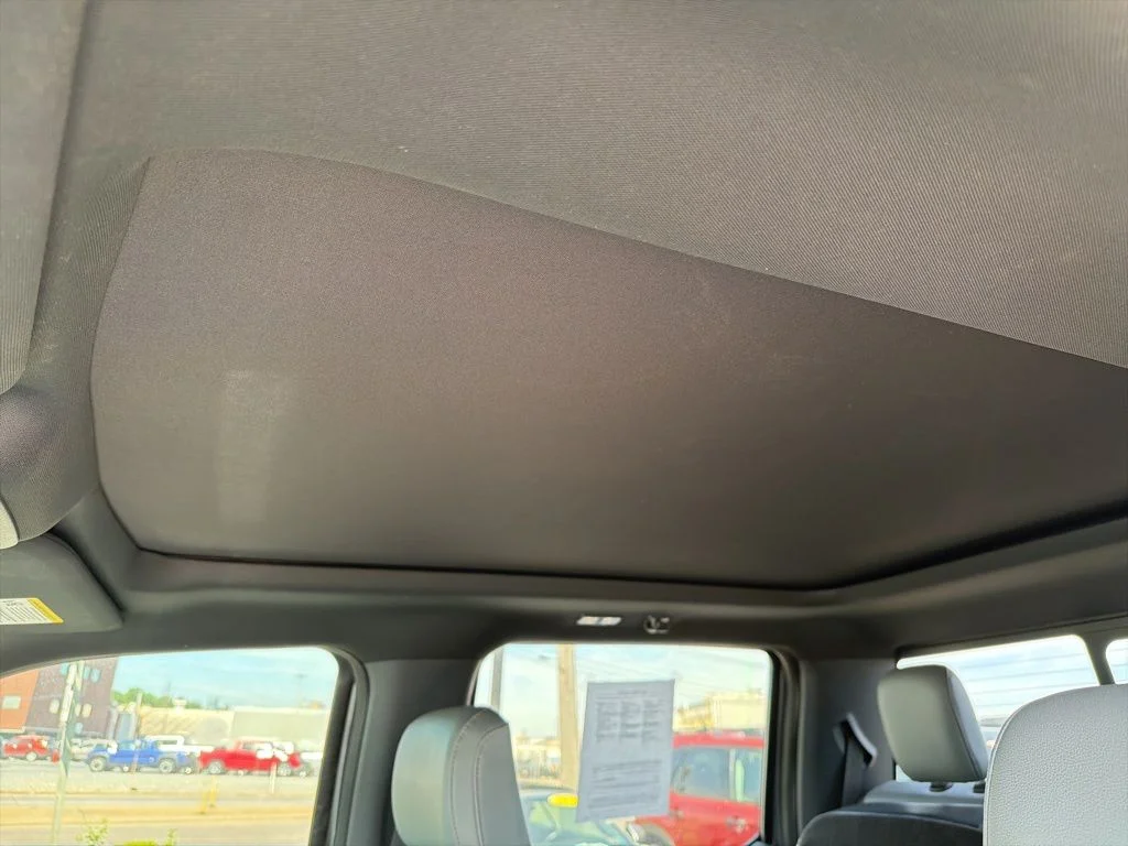 Used 2023 Gray Metallic Ford Lariat image 10