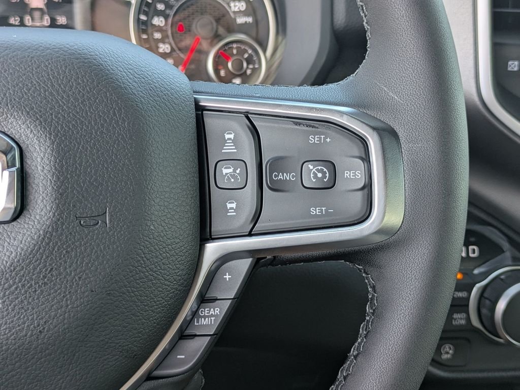 New 2026 Diamond Black Crystal Pearl-Coat Exterior Paint RAM Big Horn/Lone Star image 21