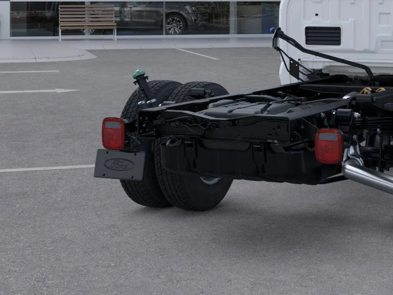 New 2026 Oxford White Ford F-350® XL image 21