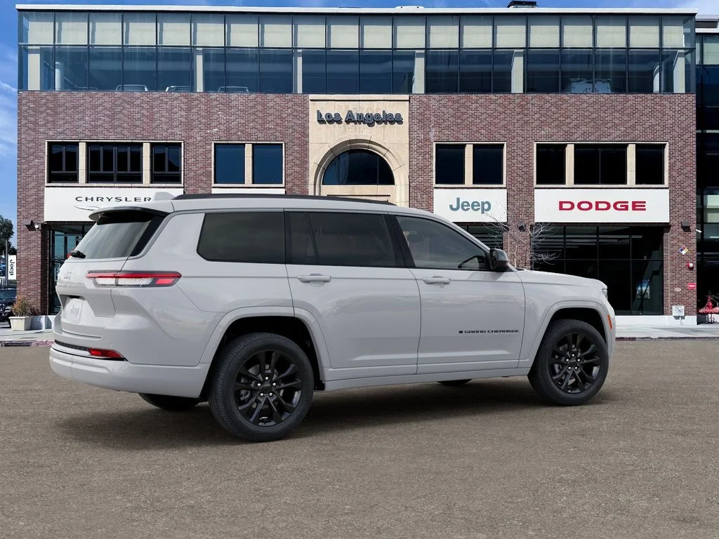 New 2026 Bright White Clearcoat Jeep Limited Reserve image 4