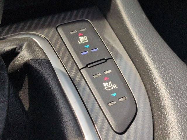Used 2011 Silver Kia SX image 21