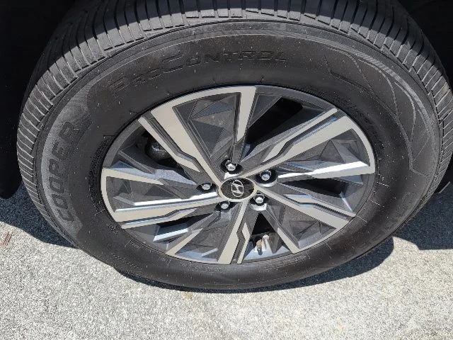 Used 2023 Black Hyundai Blue image 9