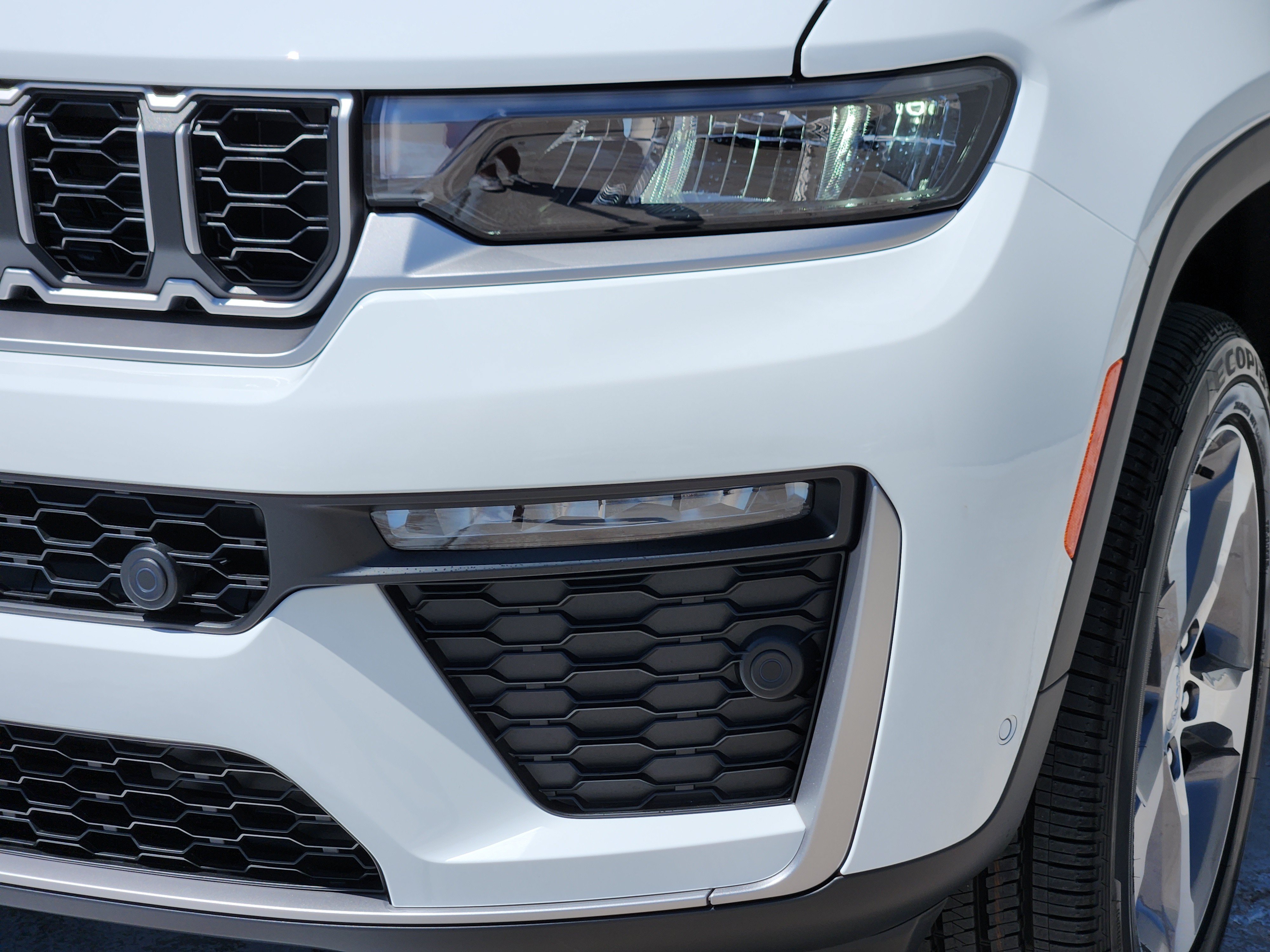 New 2026 Bright White Clearcoat Jeep Limited image 6