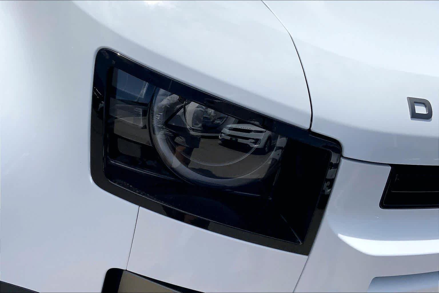 New 2026 Fuji White Land Rover S image 13