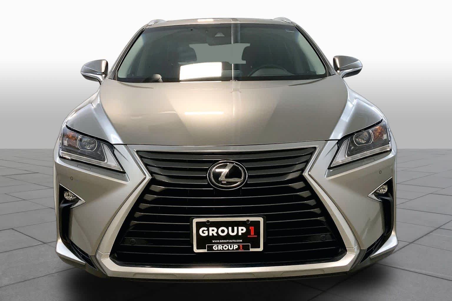 Used 2017 Atomic Silver Lexus  image 3