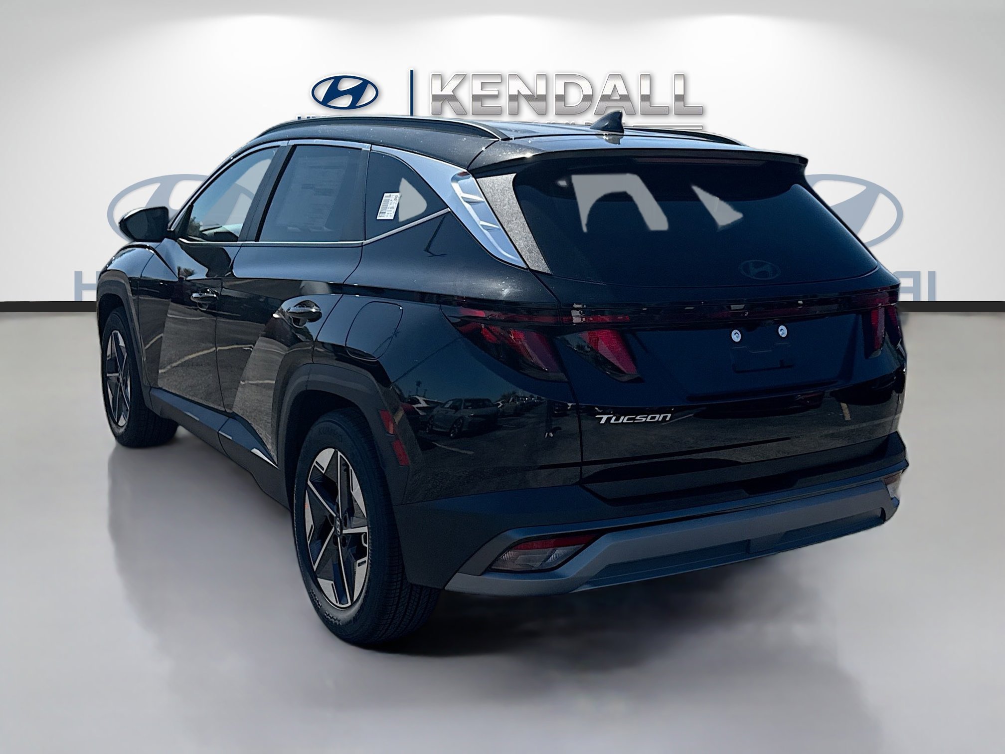 New 2026 Phantom Black Hyundai SEL FWD image 29