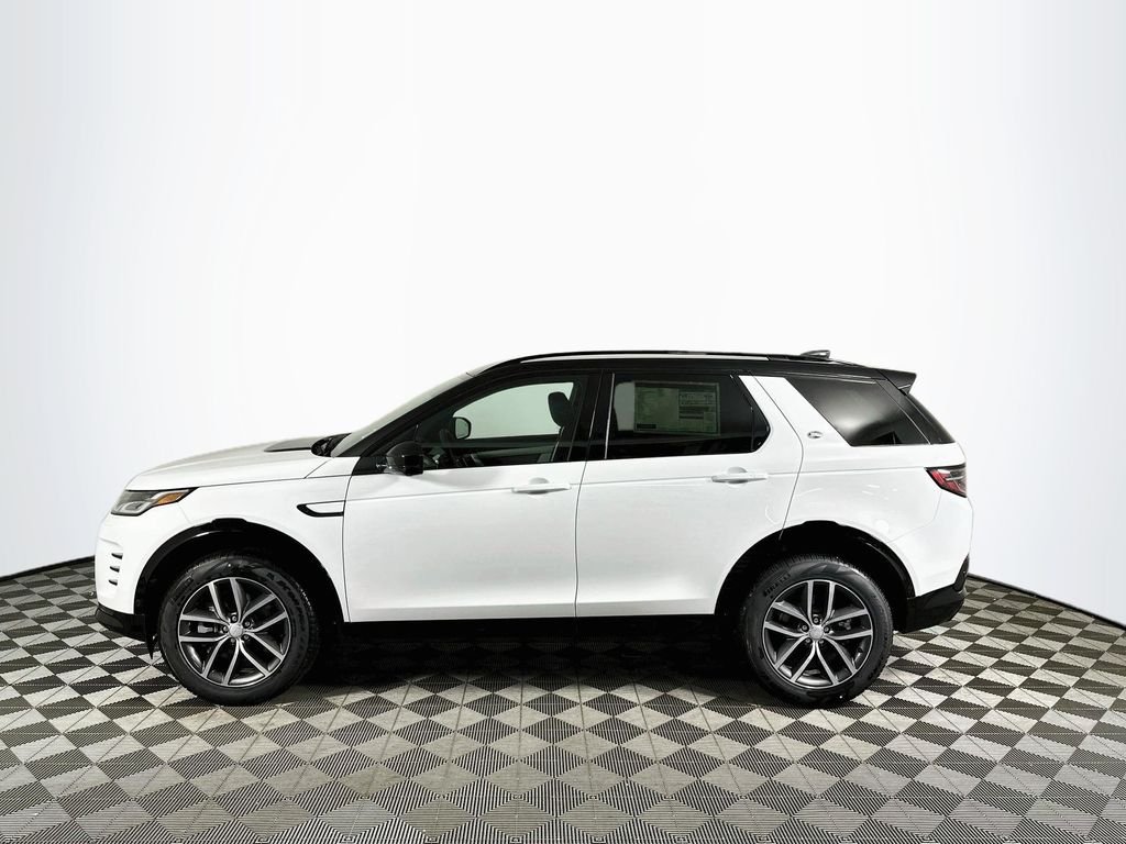 Used 2025  Land Rover SE image 4