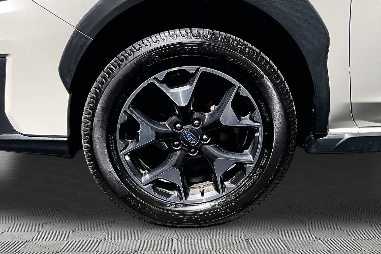 Used 2019 Crystal White Pearl Subaru Premium image 11