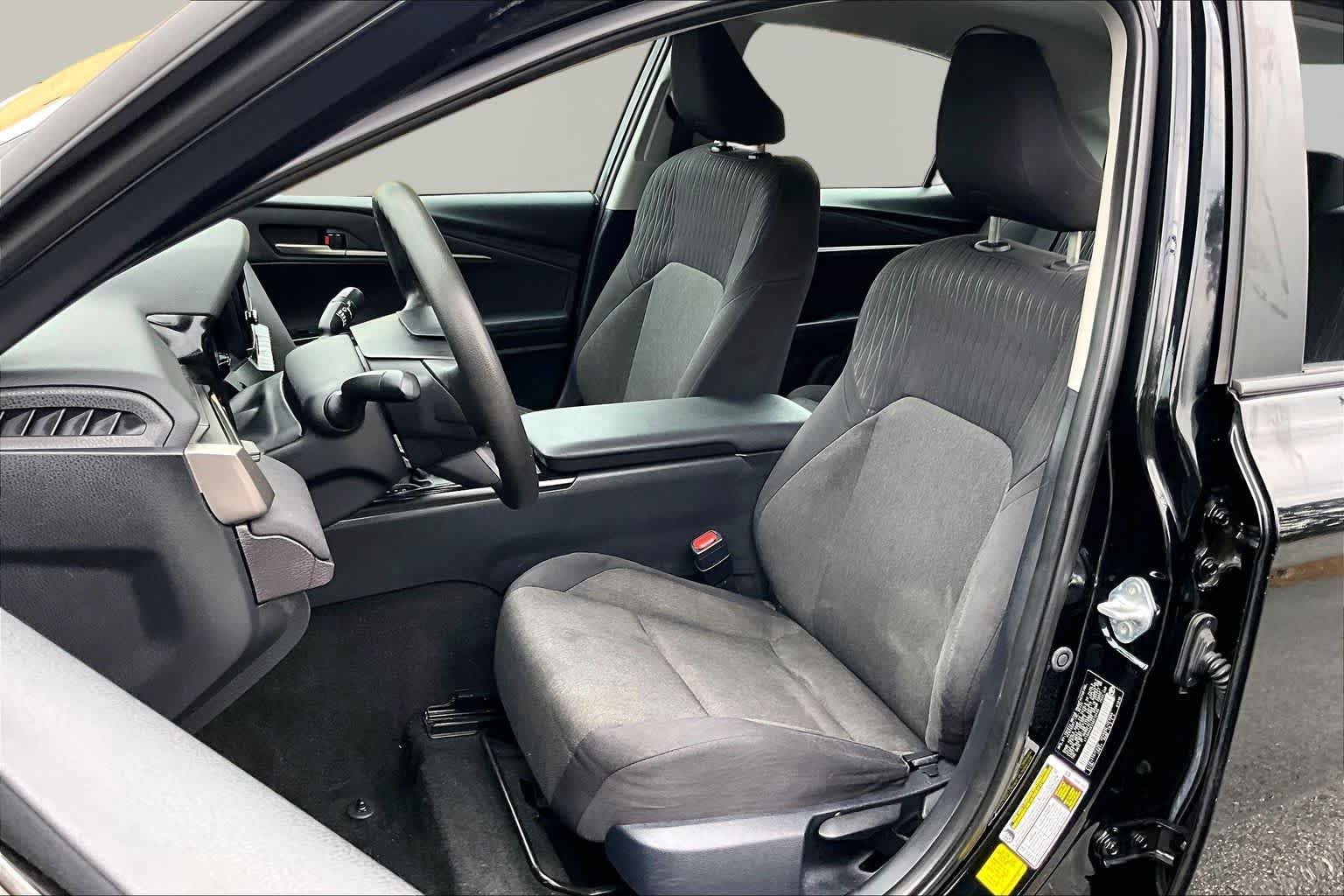Used 2025 Midnight Black Metallic Toyota LE image 7