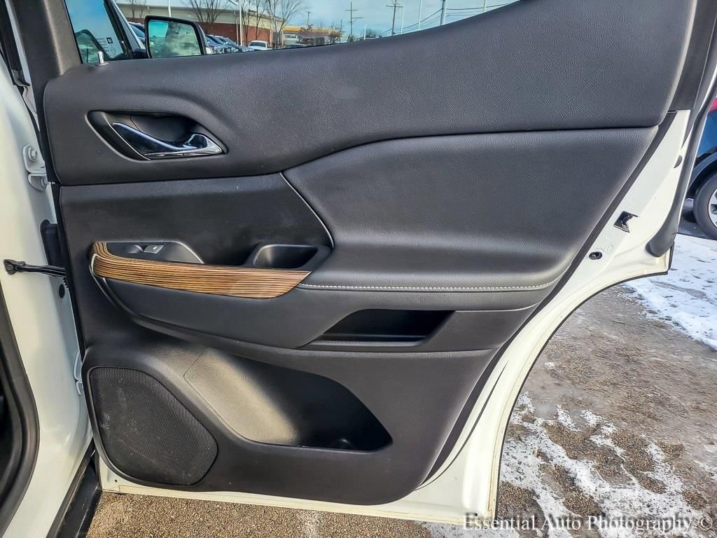 2022 GMC ACADIA - Image 21