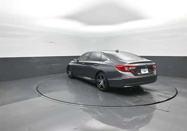 Certified Used 2021 Gray Pearl Honda Touring image 5