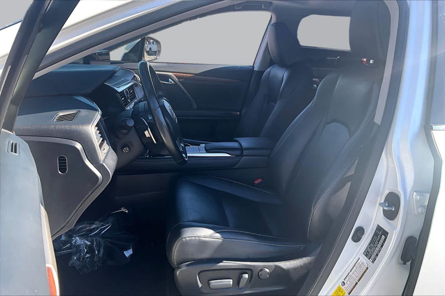 Used 2020 Eminent White Pearl Lexus  image 8