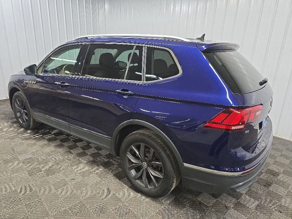 Used 2022 Blue Volkswagen 2.0T SE image 9