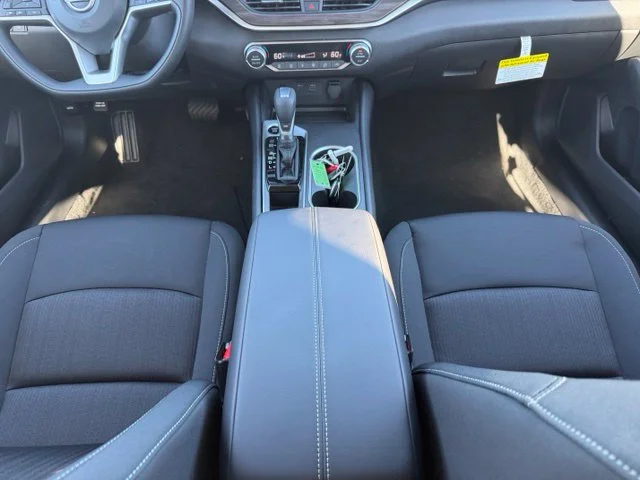 New 2026 Pearl White Nissan 2.5 SV image 18