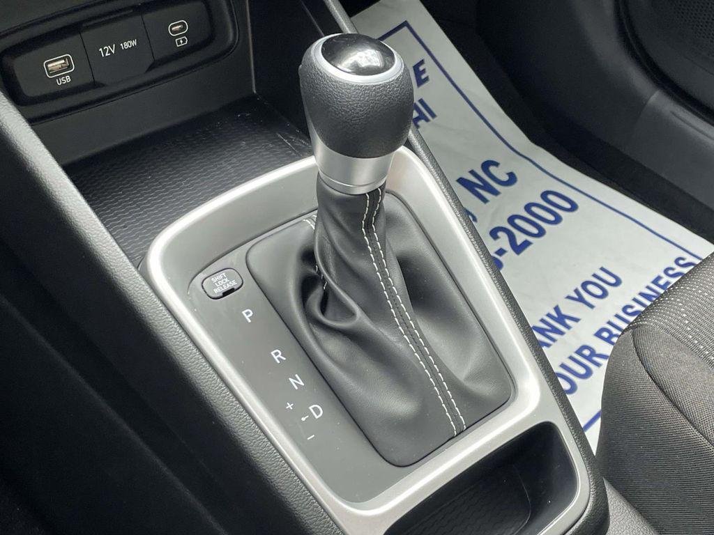 New 2026 White Hyundai SE image 28