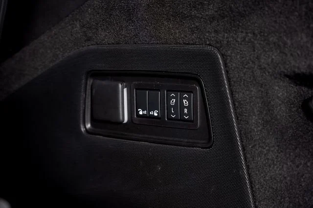 Used 2026 White Cadillac Platinum Sport image 6