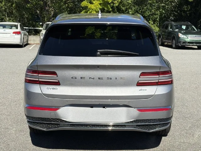 Used 2025 Silver Genesis 2.5T image 12