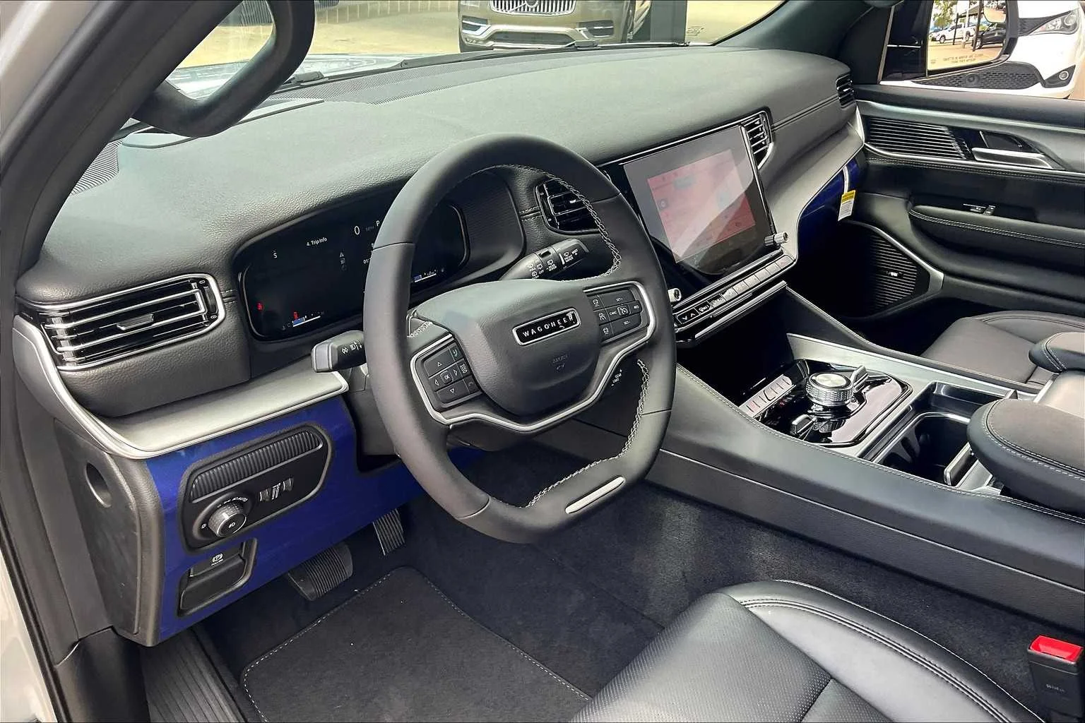 2025 Jeep Wagoneer L Series II - Photo 8