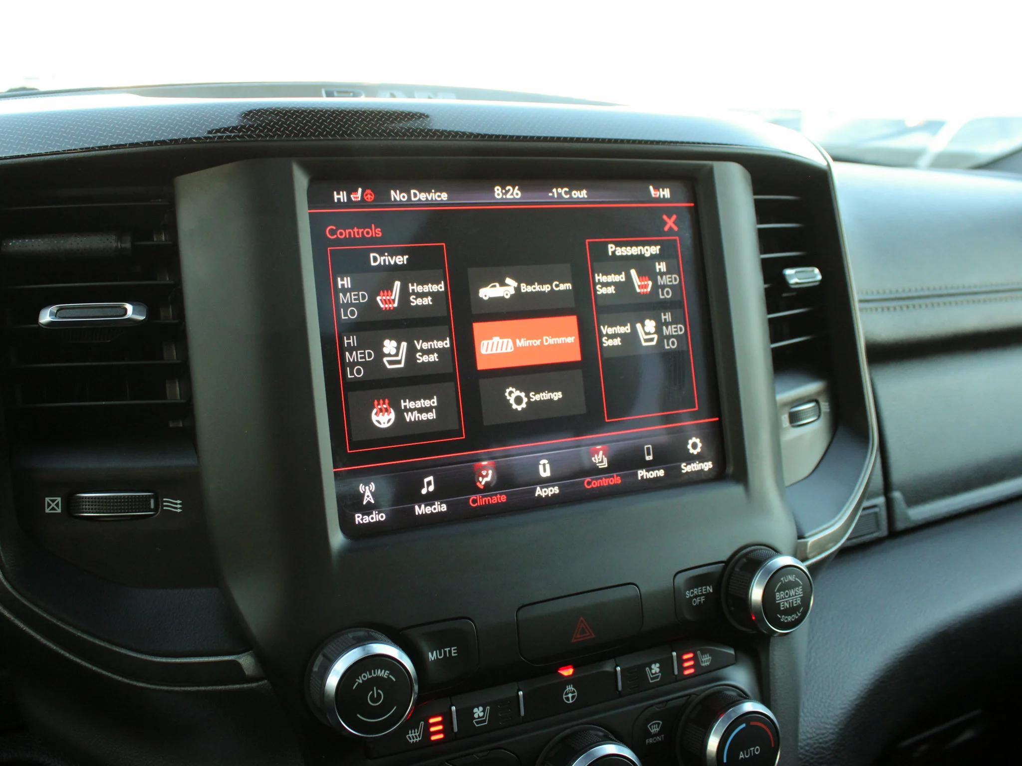 Certified Used 2020 White RAM Sport * One Owner | Panoramic Sunroof | Apple CarPlay | Remote Start | HEMI V8 image 21