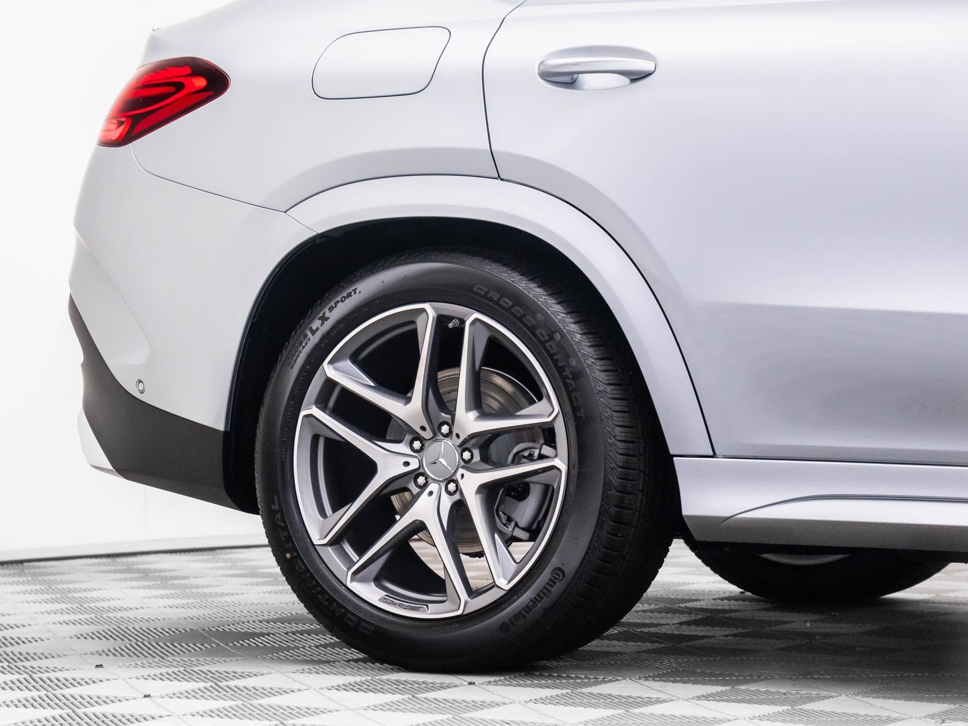 New 2026 Cirrus Silver Metallic Mercedes-Benz GLE 53 AMG® image 74