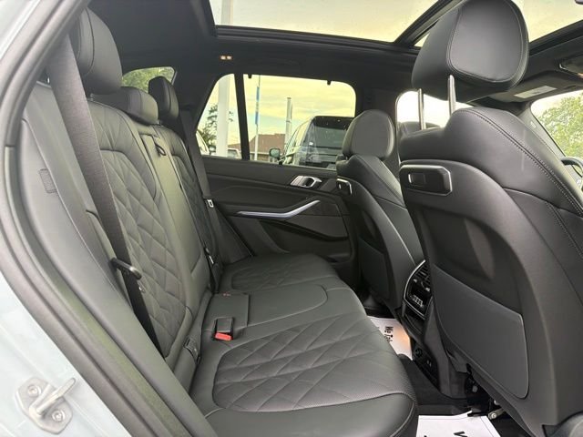 Used 2026 Gray BMW sDrive40i image 18