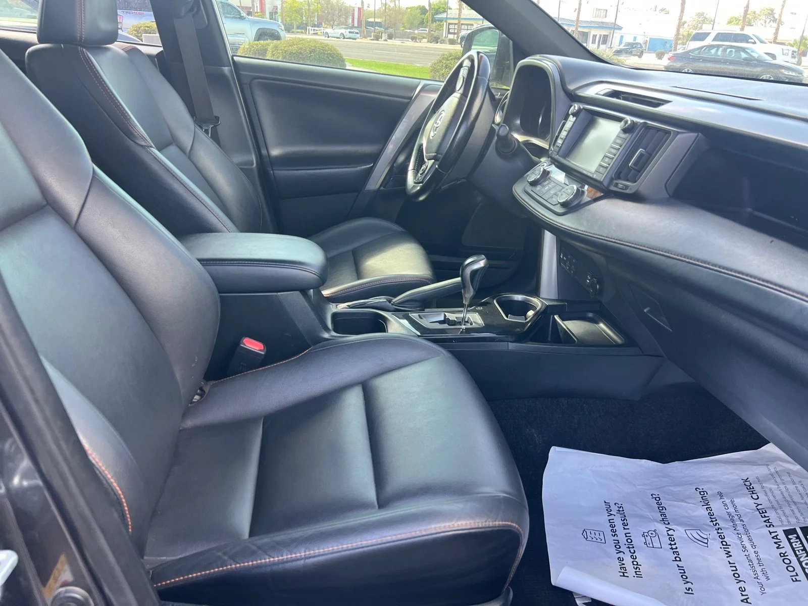 Used 2018 Magnetic Gray Metallic Toyota SE image 10