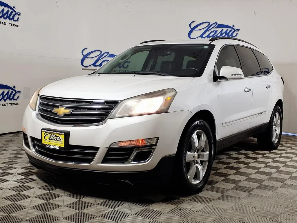 Used 2016 IRIDESCENT PEARL TRICOAT Chevrolet LTZ image 5