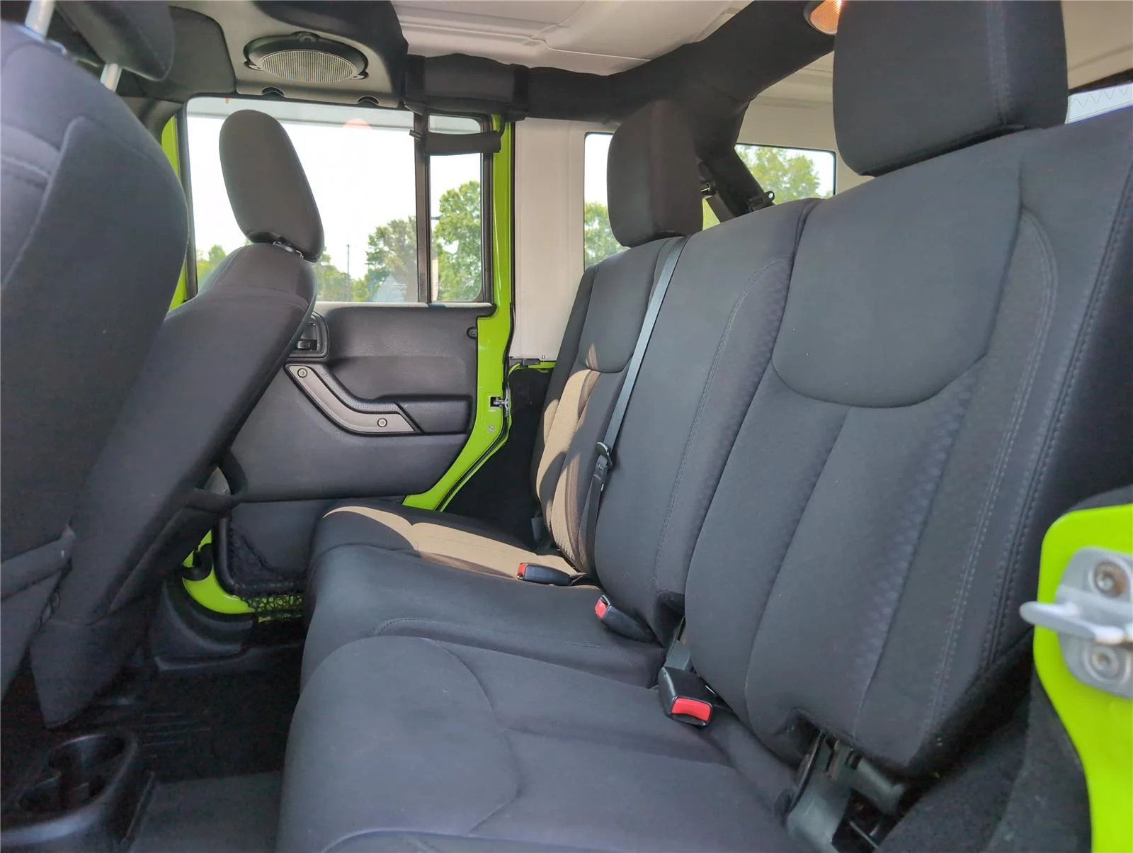 Used 2013 Gecko Pearl Jeep Sport image 35