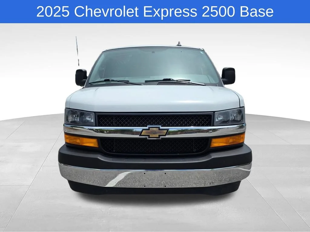 Used 2025 Summit White Chevrolet WT image 9