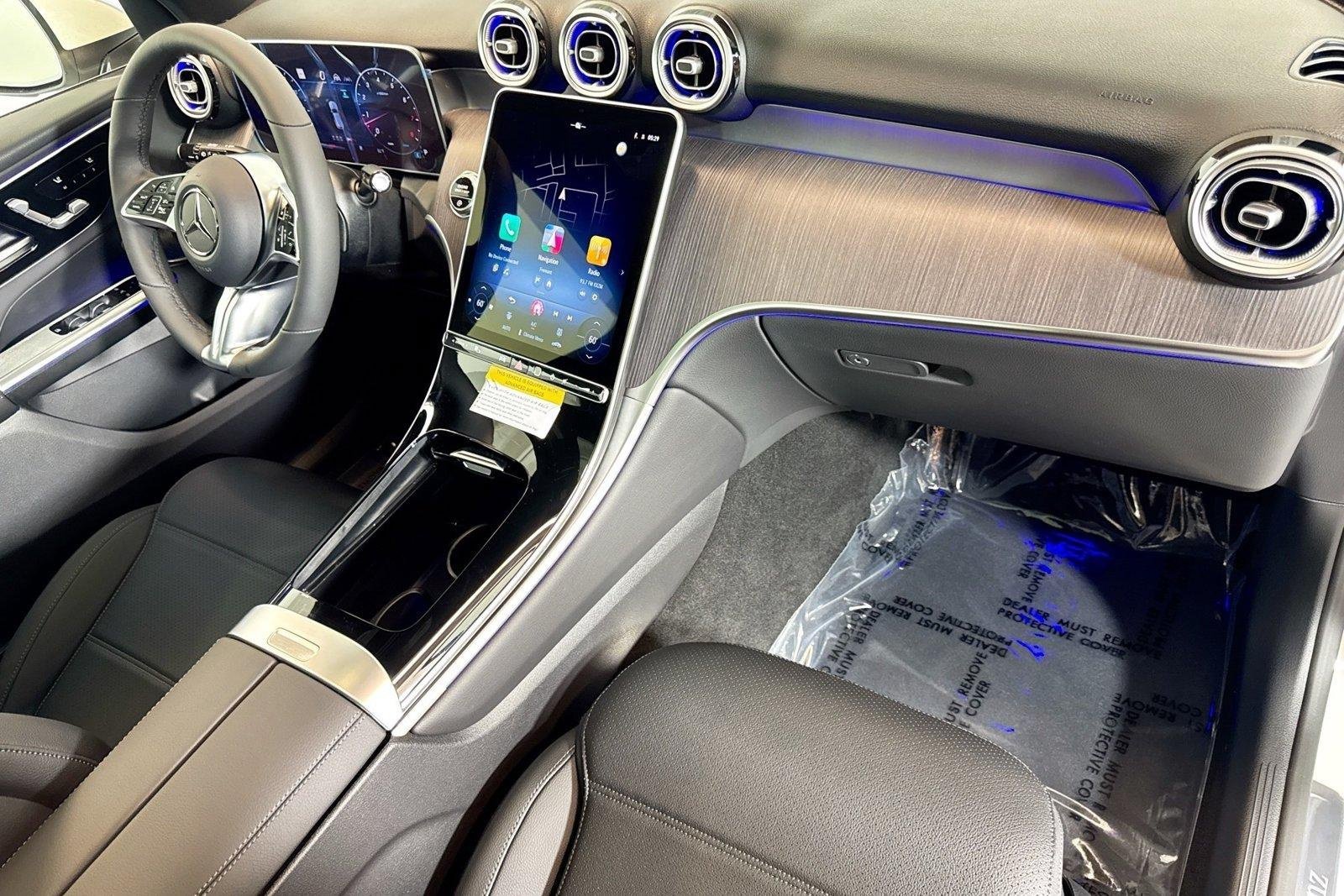 New 2026 Polar White Mercedes-Benz GLC 300 image 27