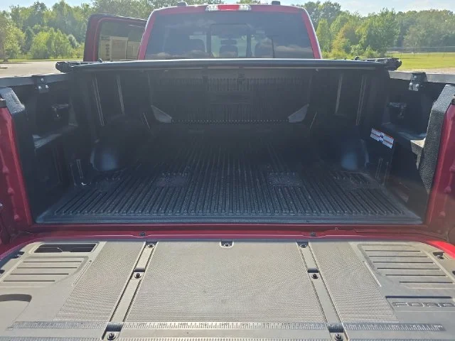 Used 2024 Red Ford XLT image 13