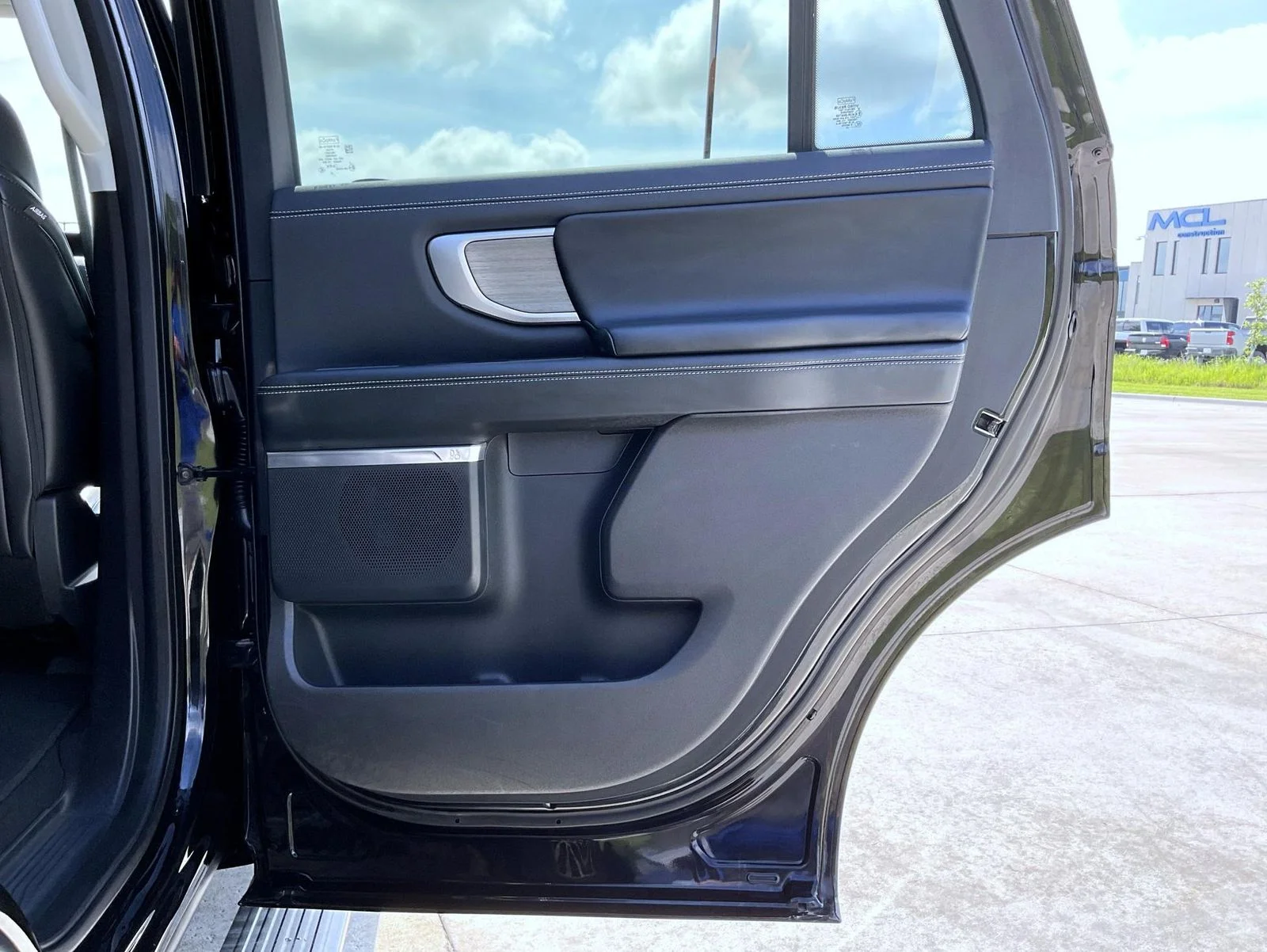Used 2025 Black Ford Platinum image 18