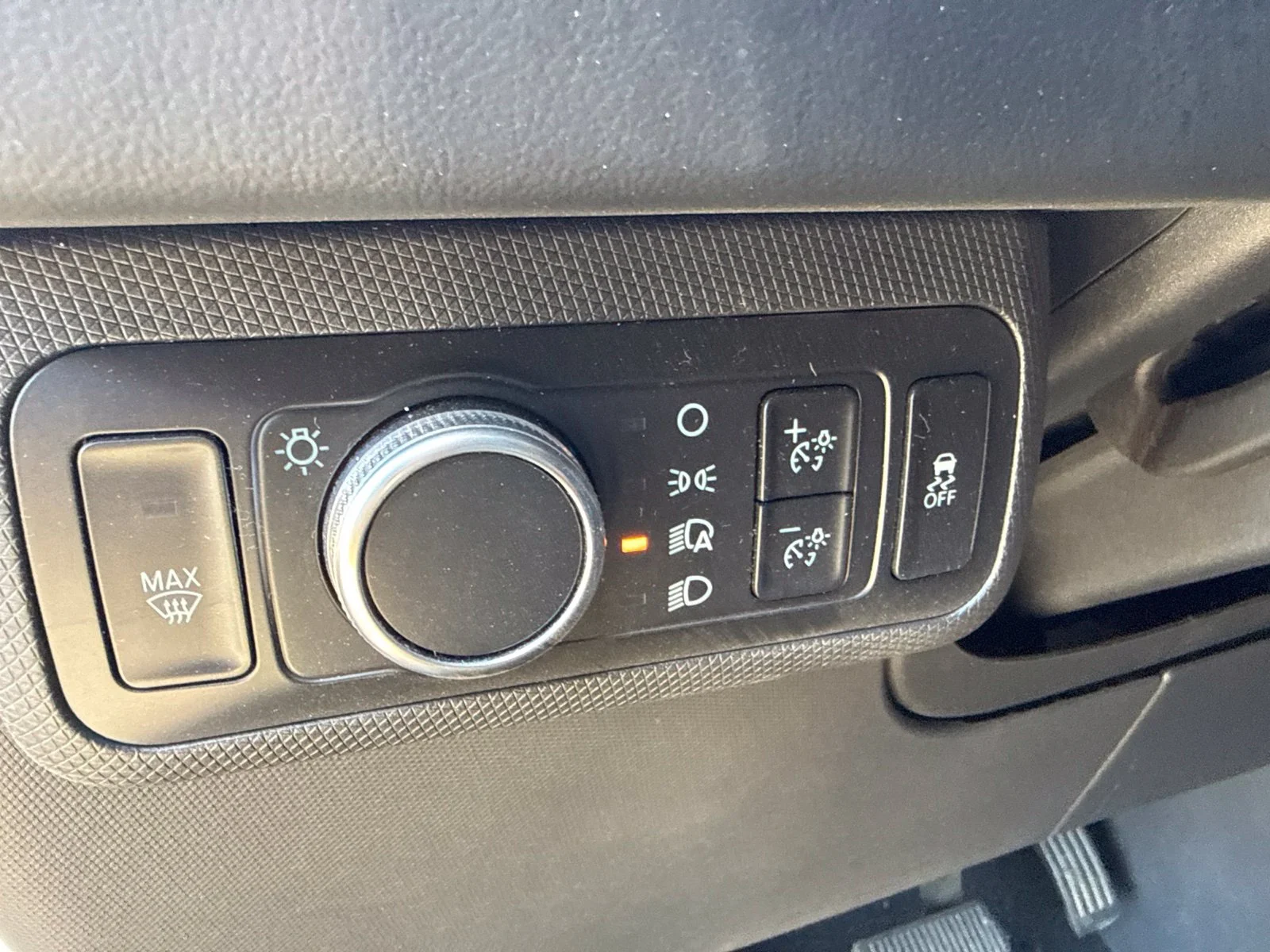 Used 2022 Gray Ford Select image 15