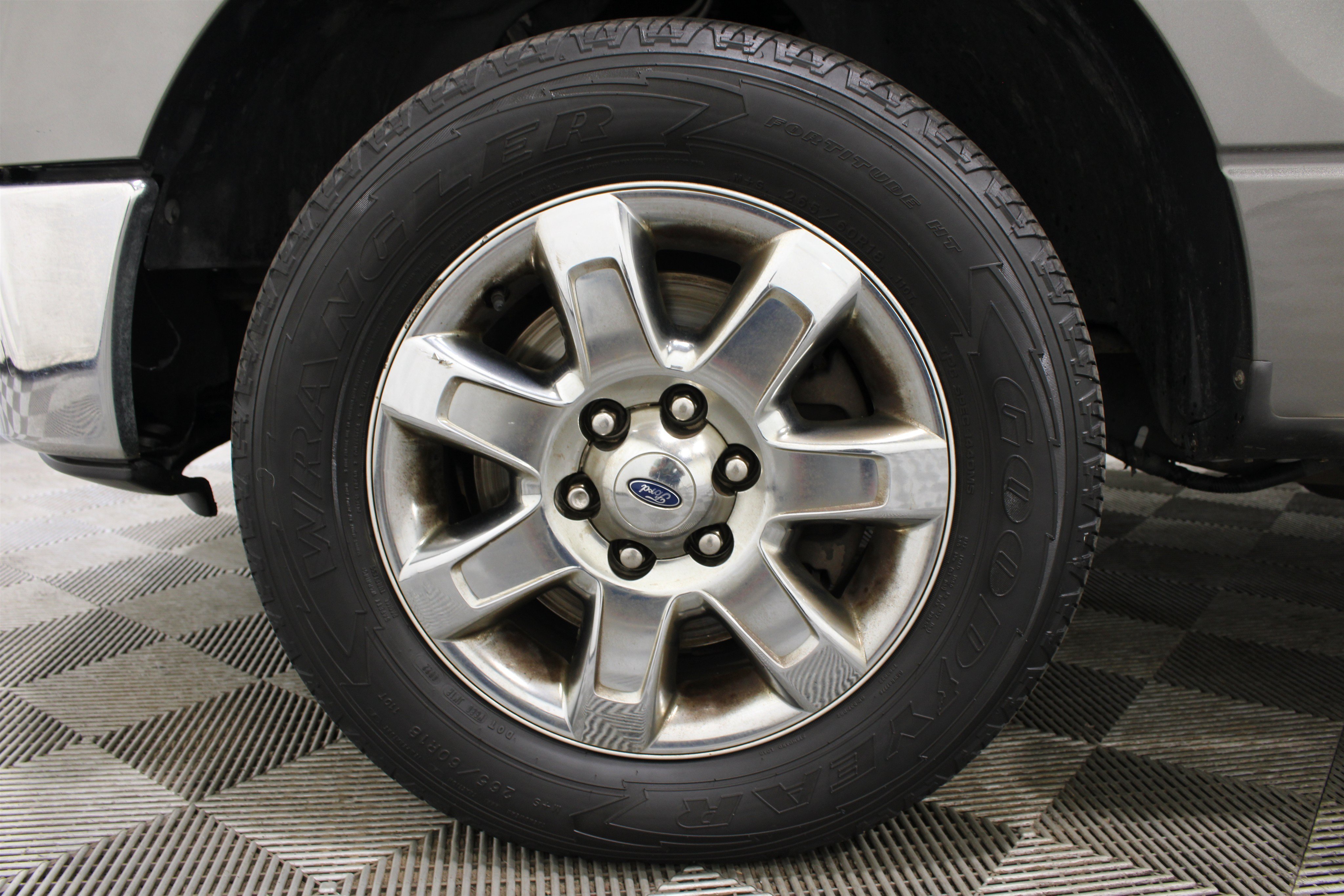 Used 2014 Sterling Gray Metallic Ford XLT image 29
