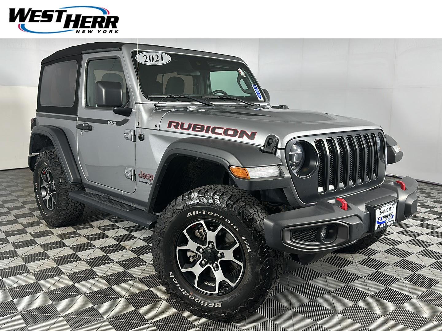 Used 2021 Billet Silver Metallic Clearcoat Jeep Rubicon image 1