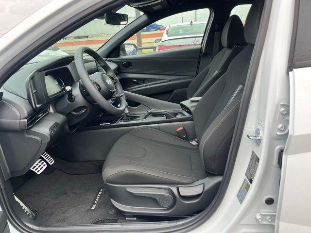 New 2026 White Hyundai SEL Sport image 15