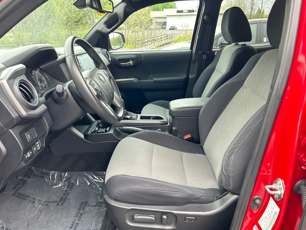 2021 Toyota Tacoma TRD Sport - Photo 17